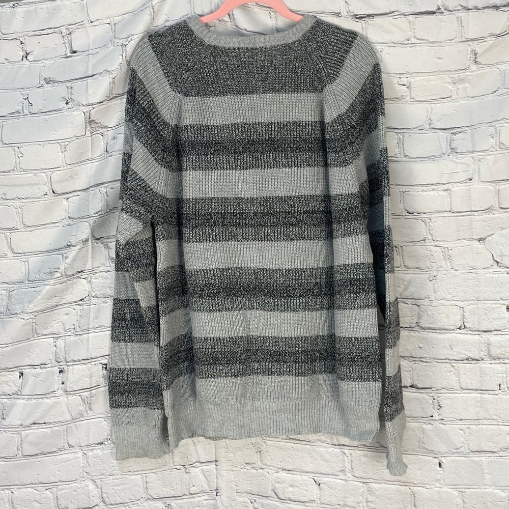 Amazon essentials sweater - Picture 5 of 5